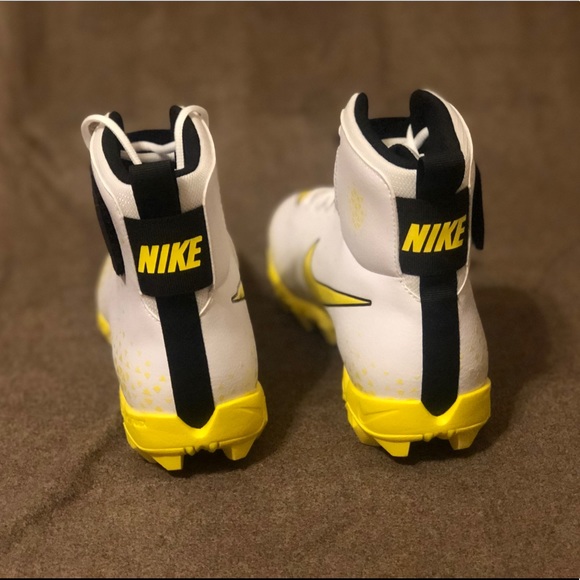 New Mens Nike Force Savage Shark Football Cleats - Picture 2 of 5